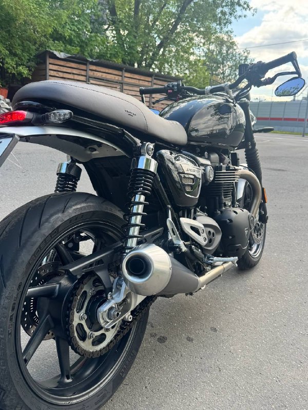 Triumph Speed Twin 1200