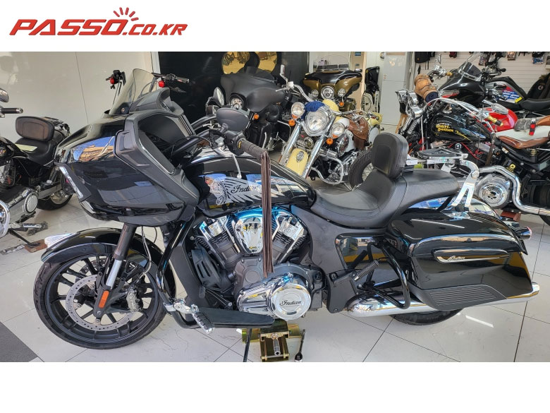 Indian Motorcycle 챌린저 다크 호스