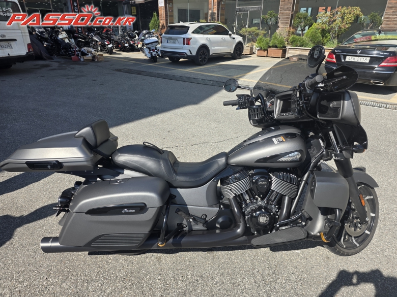 Indian Motorcycle 치프테인 다크 호스