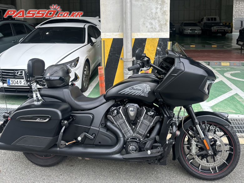 Indian Motorcycle 챌린저 다크 호스