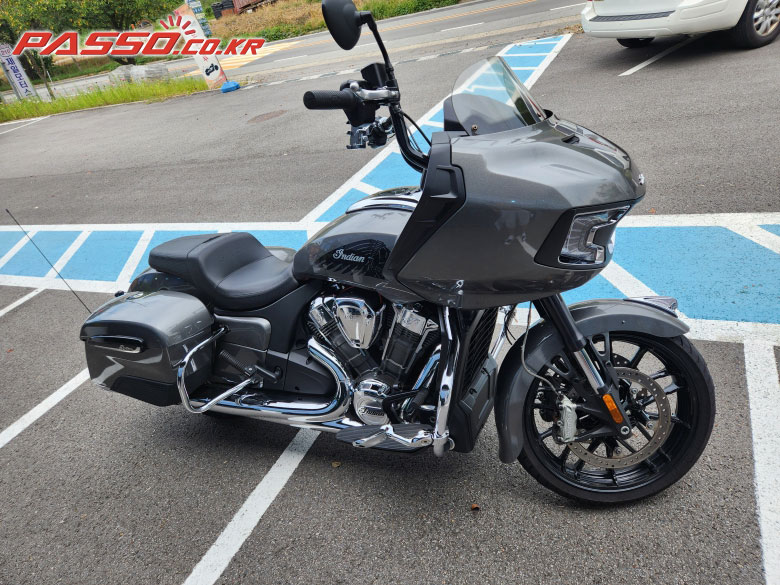 Indian Motorcycle 챌린저
