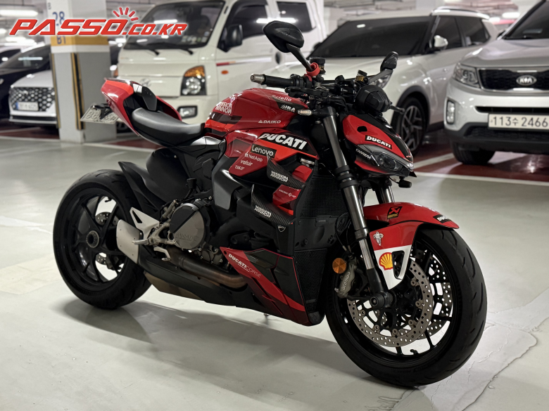 Ducati 스트리트파이터 V2