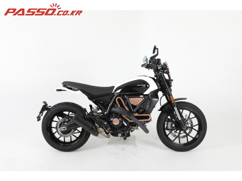 Ducati 스크램블러 나이트쉬프트
