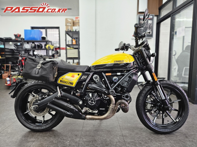 Ducati 스크램블러 풀 스로틀