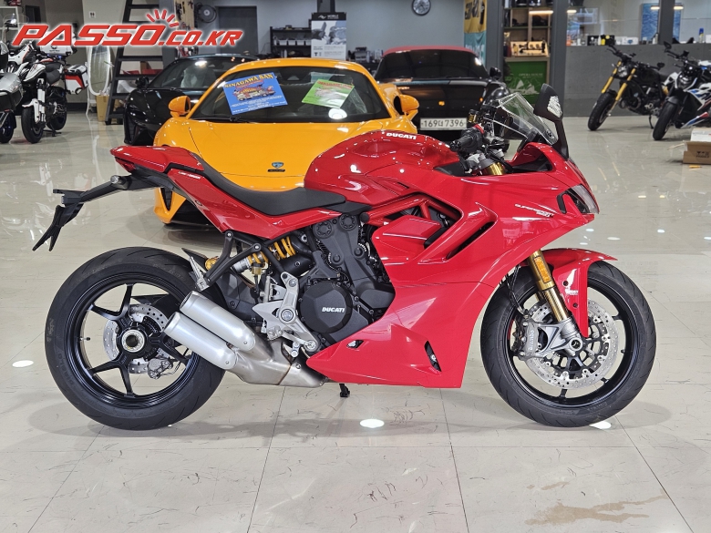 Ducati 슈퍼스포츠 950 S