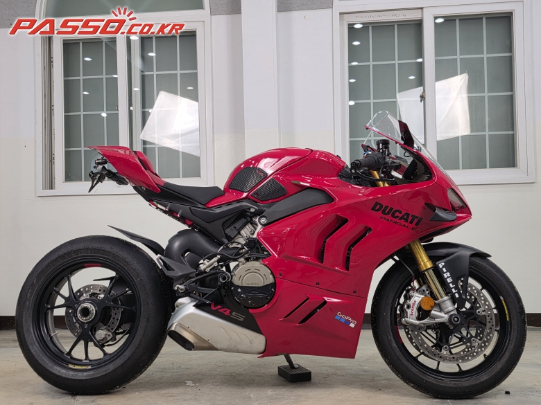 Ducati 파니갈레 V4 S