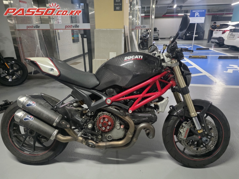 Ducati 몬스터 1100 EVO