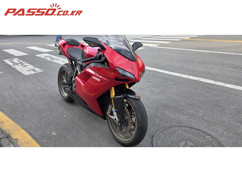 Ducati 1198 S