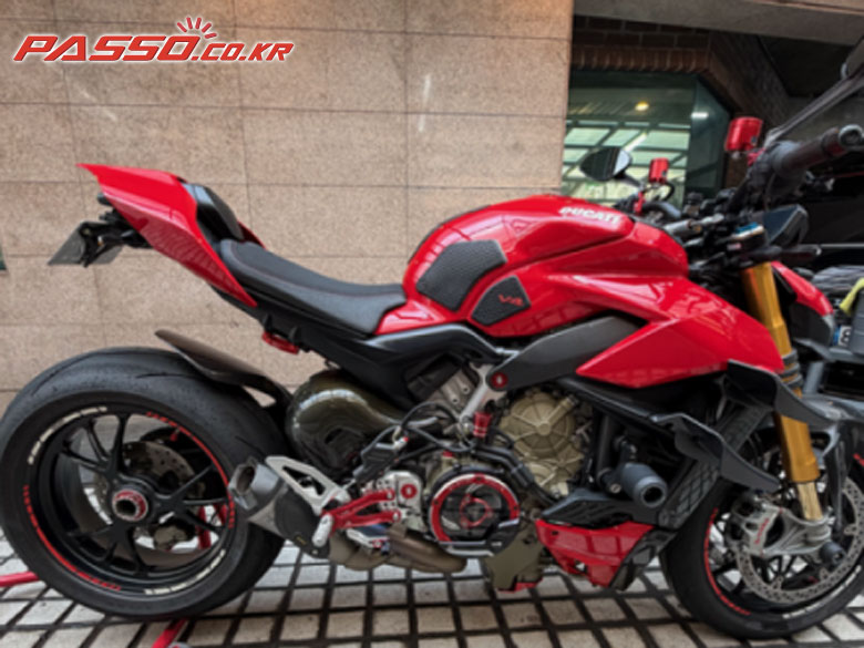Ducati 스트리트파이터 V4 S