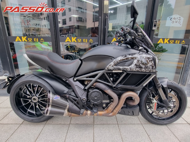 Ducati 디아벨