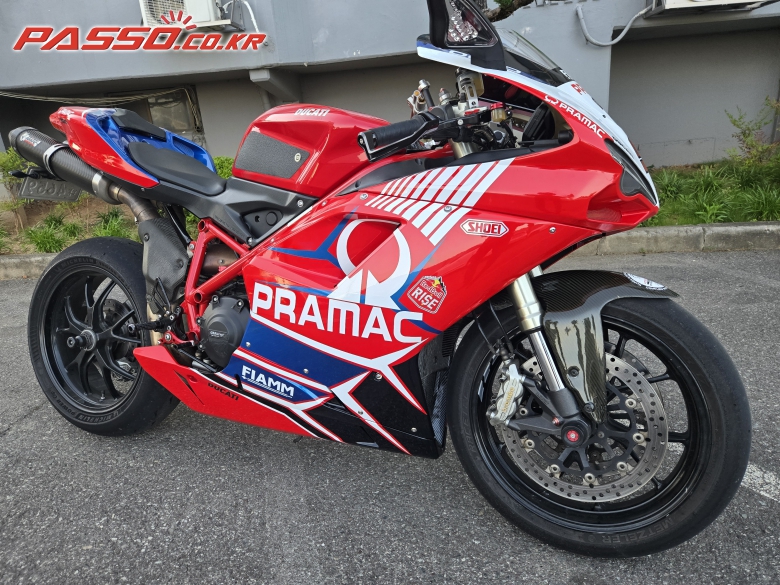 Ducati 848