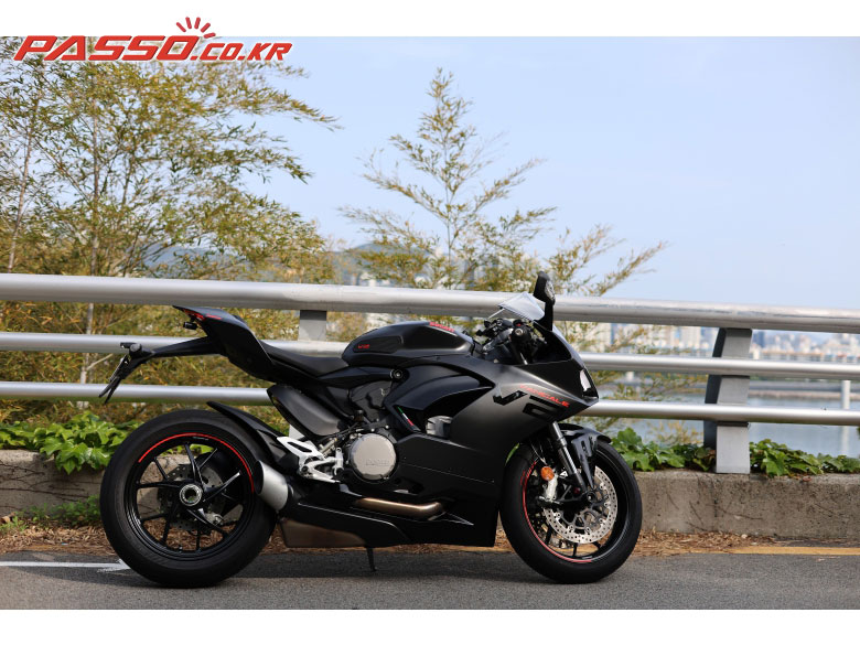 Ducati 파니갈레 V2