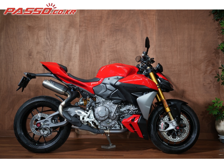 Ducati 스트리트파이터 V2 S