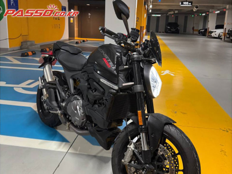 Ducati 몬스터 937