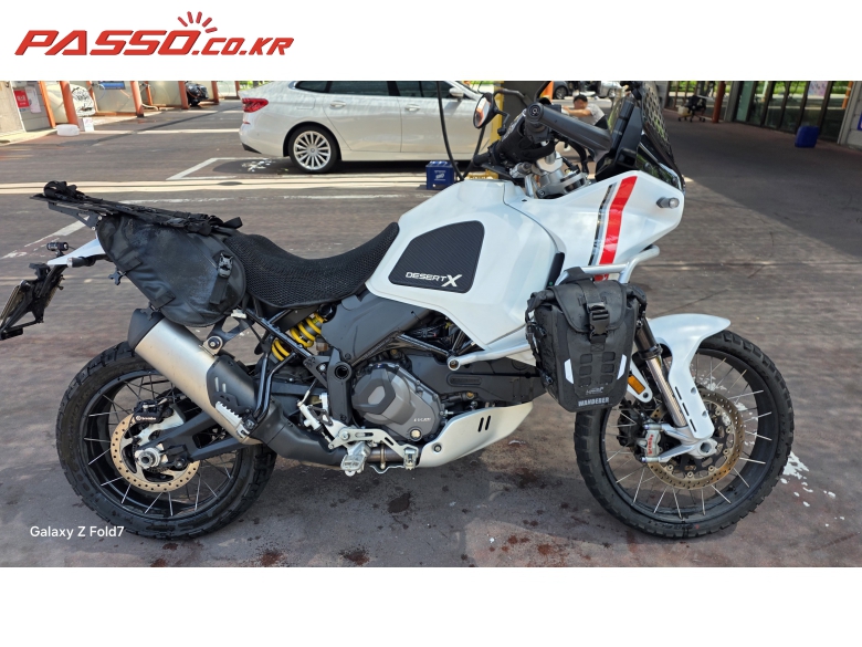 Ducati 데저트 X