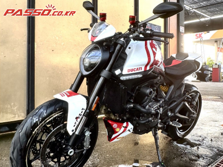 Ducati 몬스터 937