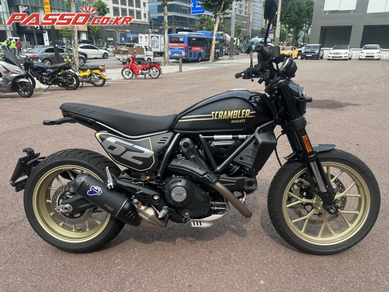 Ducati 스크램블러 풀 스로틀