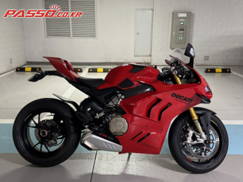Ducati 파니갈레 V4 S