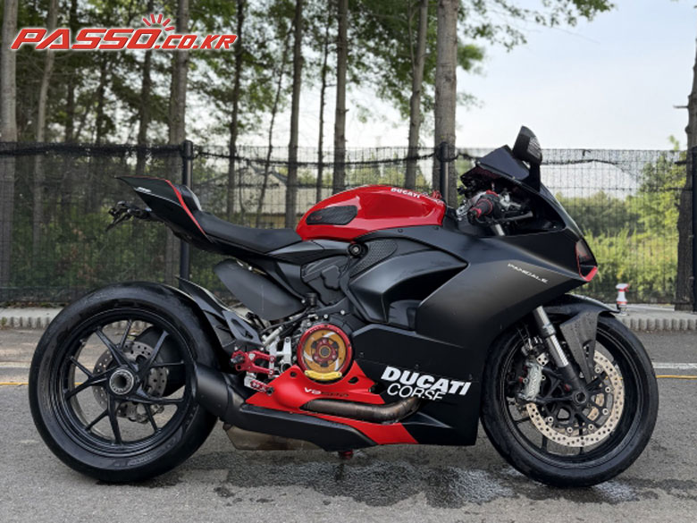 Ducati 파니갈레 V2