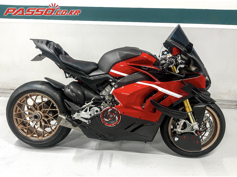 Ducati 파니갈레 V4 S