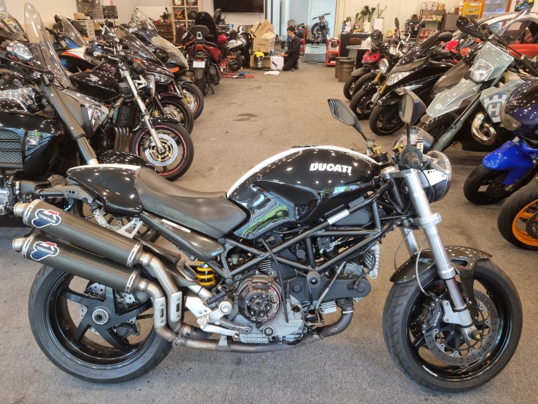 Ducati 몬스터 S2R 1000
