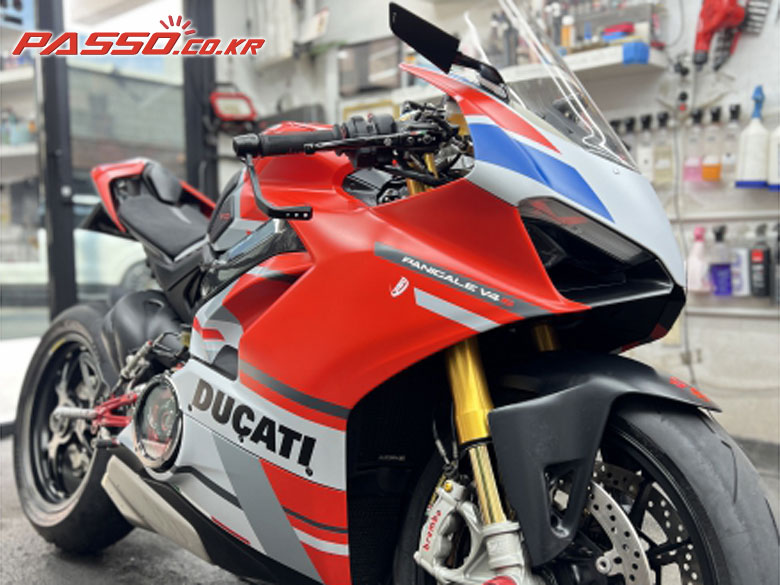 Ducati 파니갈레 V4 S