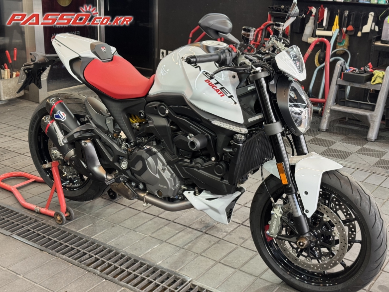 Ducati 몬스터 937